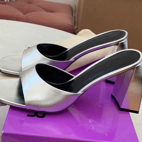 COPY - BY FAR Michele Mule in Silver, Size: EU 41 - Picture 6 of 12